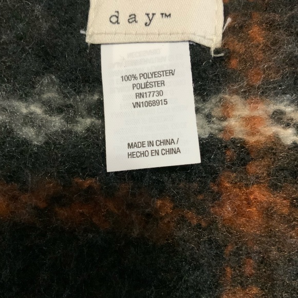 Scarf - Picture 2 of 2